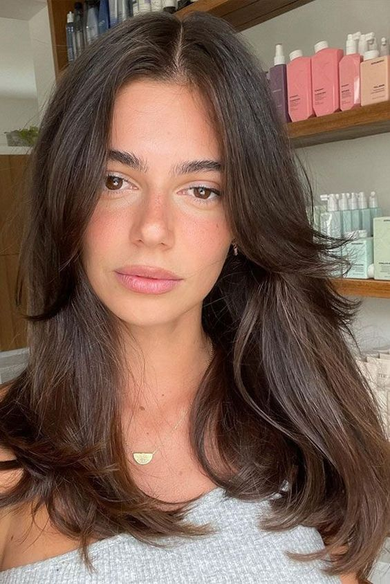 The Best Haircuts for Oval Faces Enhance Your Features with the